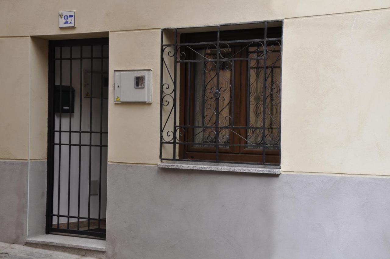 Апартаменты Puerta Del Vado Alto Толедо Экстерьер фото